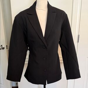 Meshki Black Single-Breasted Tailored Blazer